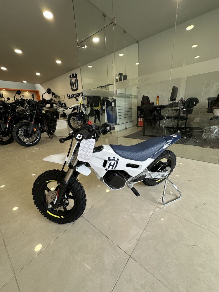 Husqvarna EE2 eletrica