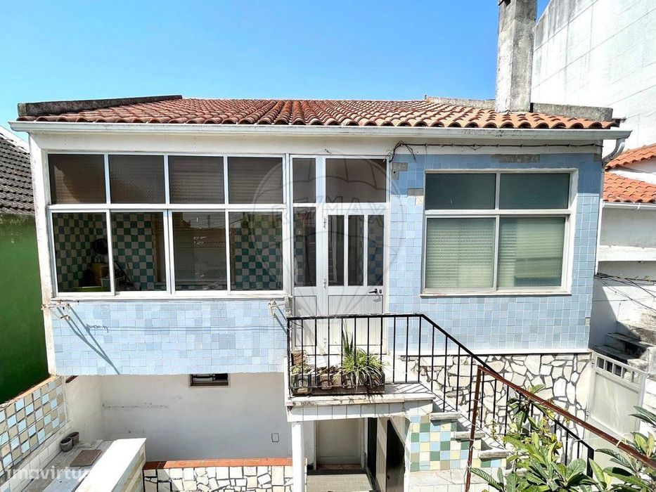 Moradia T5 para venda