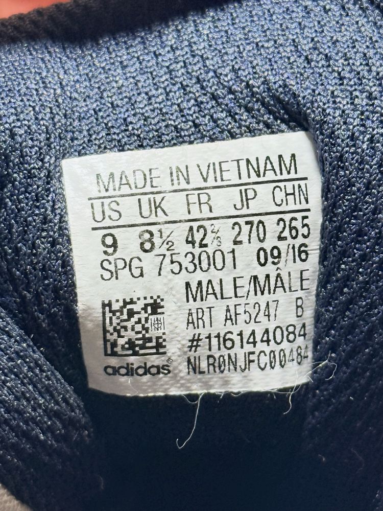 Спортивні кросівки adidas 42 розмір волейбол теніс гандбол