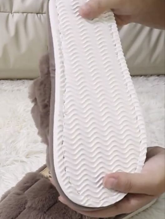 Тапки жіночі Теплі закриті білі хутряні 38 розмір 24,5 см устілка