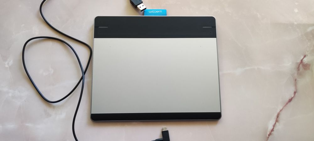 Графічний планшет Wacom CTH-480