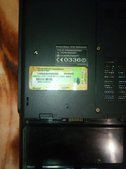Ноутбук Packard Bell t12j /не рабочий/