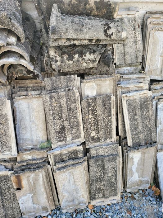 Sprzedam dachówkę cementowa z rozbiórki dachu