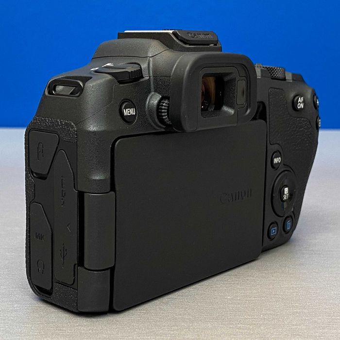 Canon EOS R8 (Corpo) - 24.2MP | 3 ANOS DE GARANTIA