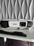 Projektor Full HD 1920x1200 WUXGA Epson EB-U42, kino domowe