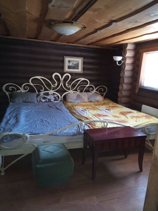 Распродаю мебель, КОВАННАЯ кровать,2800 на 2400, ДУБОВЫЕ столы стулья