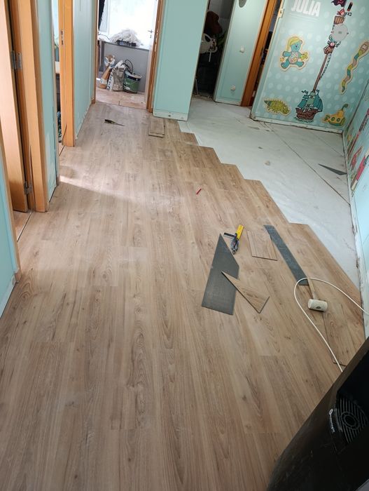 Instalação de pavimento vinílico profissional – entrega rápida