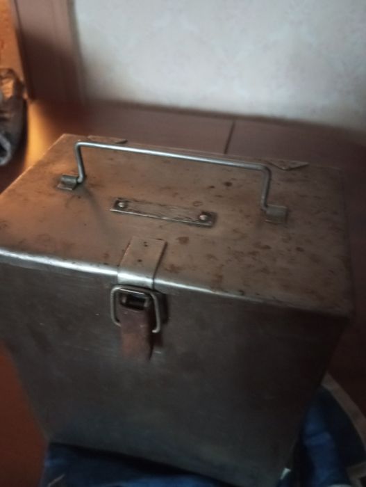 Зимний рыболовный ящик   металлич.