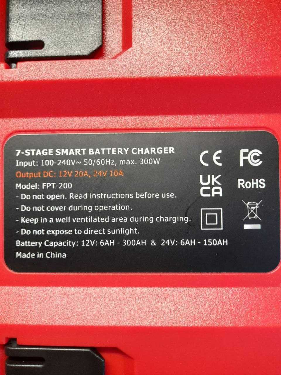 зарядное FOXTUR 12V 20A