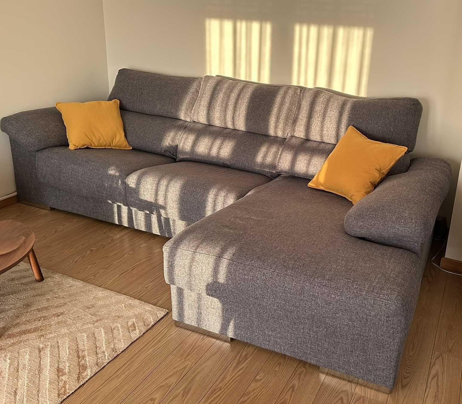 Sofá XL com Chaise Longue lado esquerdo - cor antracite [Como Novo]