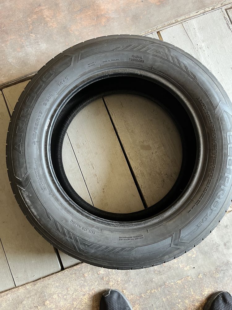 Продам скат 215/65/17