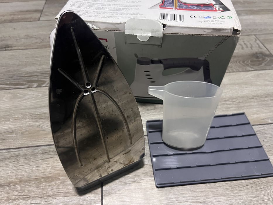 Żelazko parowe, profesjonalne Heller 5,5 bara