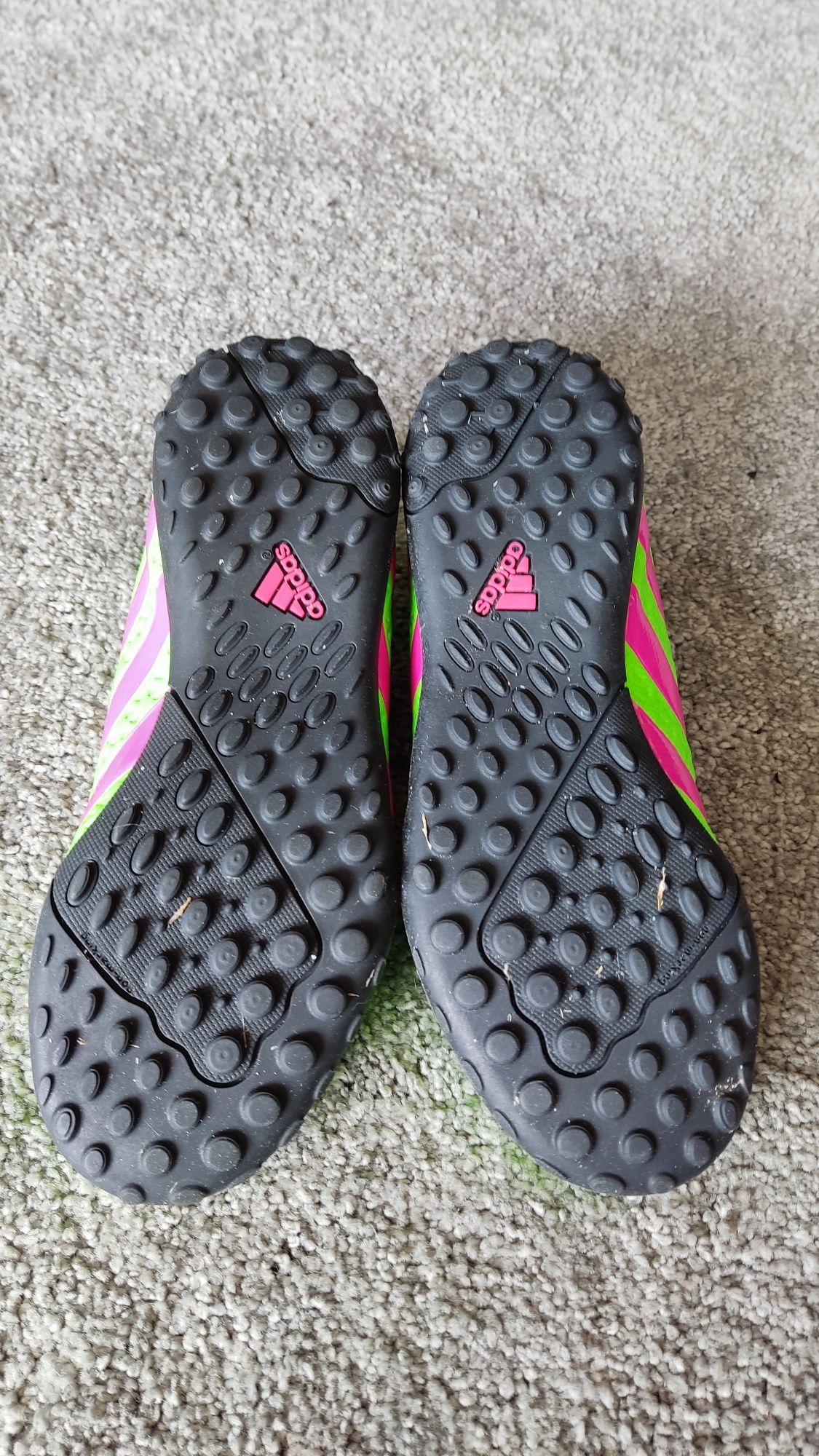 Buty piłkarskie Adidas 34