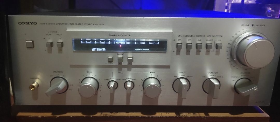 Усилитель мощности Onkyo A-7090