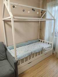 Продам дитяче ліжко будиночок з матрацом