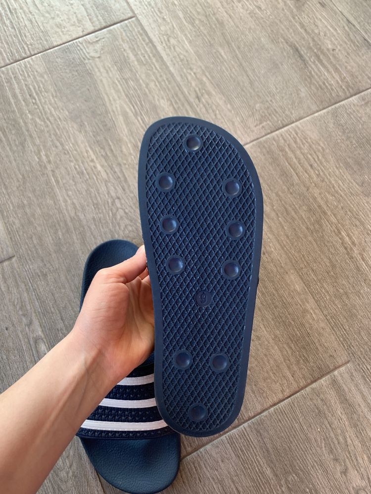 Чоловічі шльопанці тапки сланці Adidas Adilette blue оригінал 42