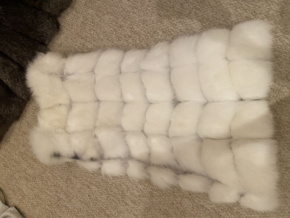 Продам меховую жилетку из песца