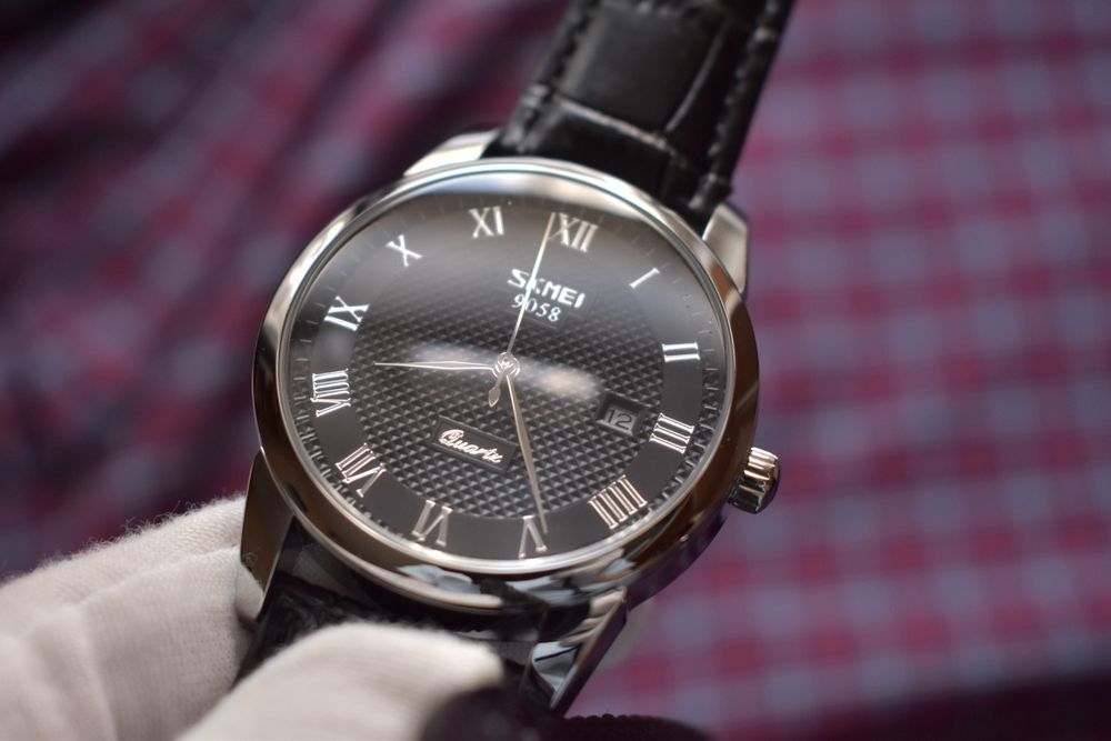 Класичний чоловічий годинник | годинник під костюм