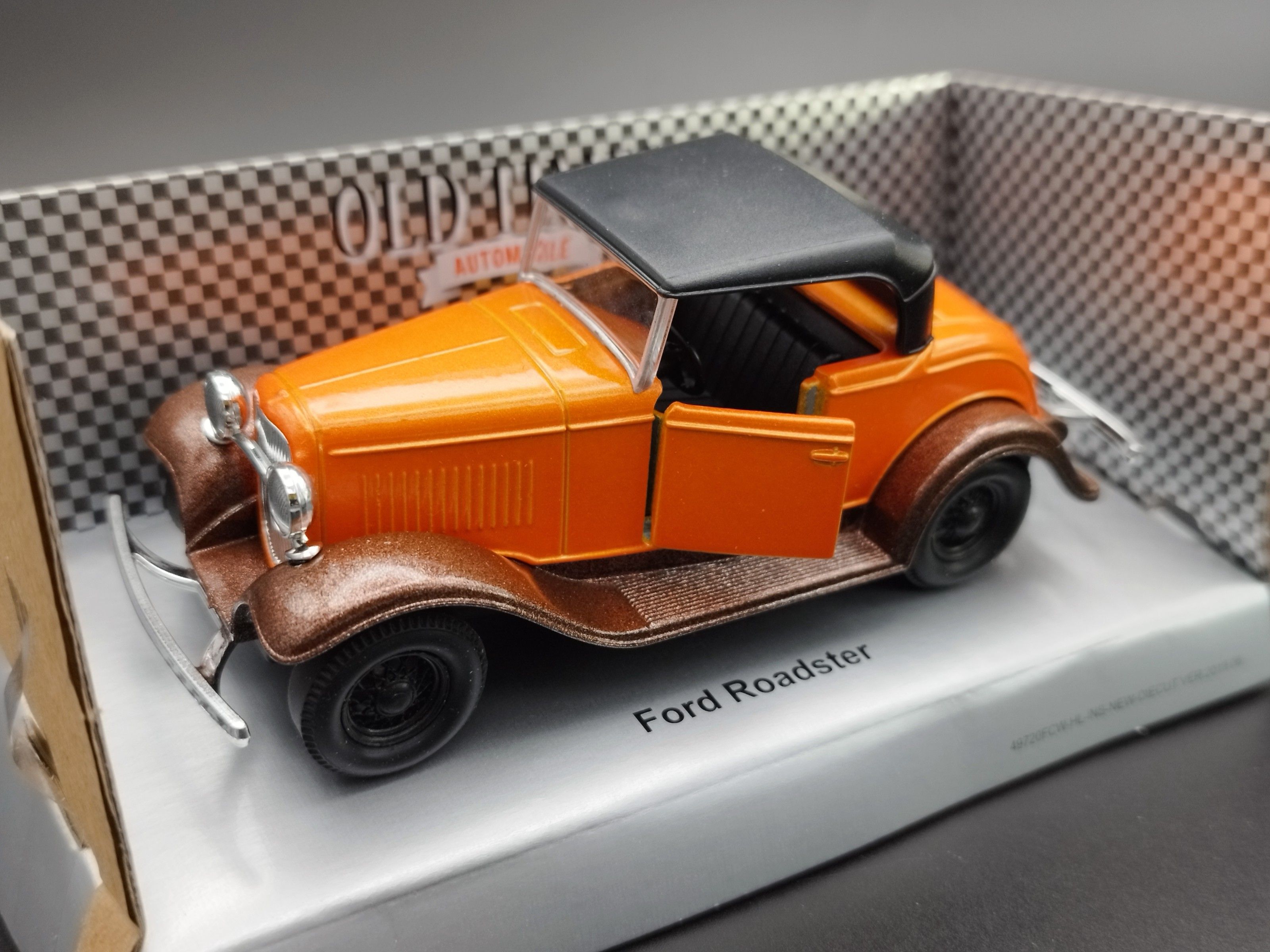 Skala ok.1:34-39 Ford Roadster  model