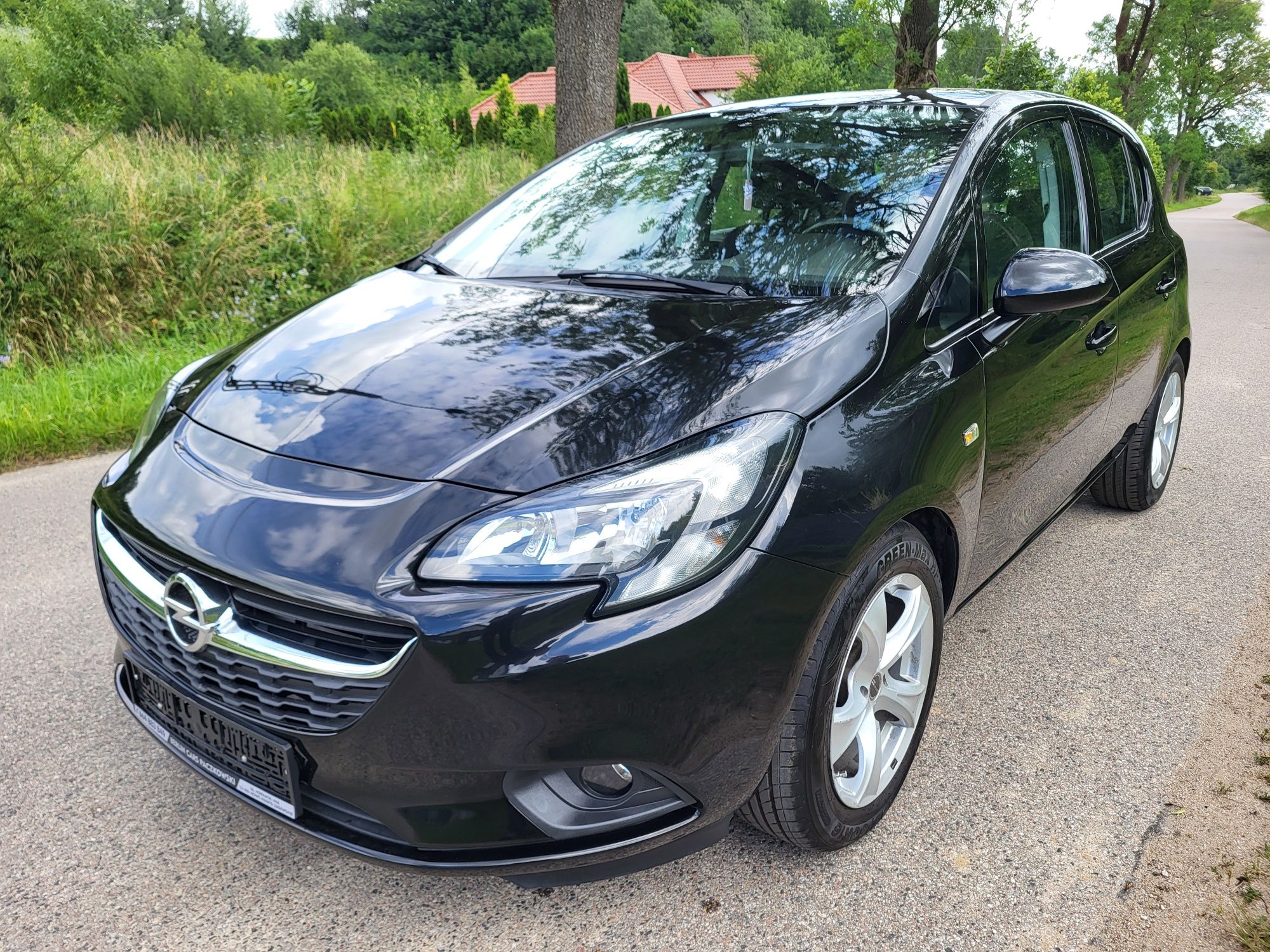 Opel  Corsa  benzyna świeżo sprowadzony z Niemiec