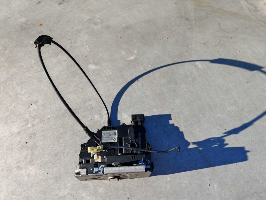 Opel Corsa D Zamek drzwi lewy przód 5D