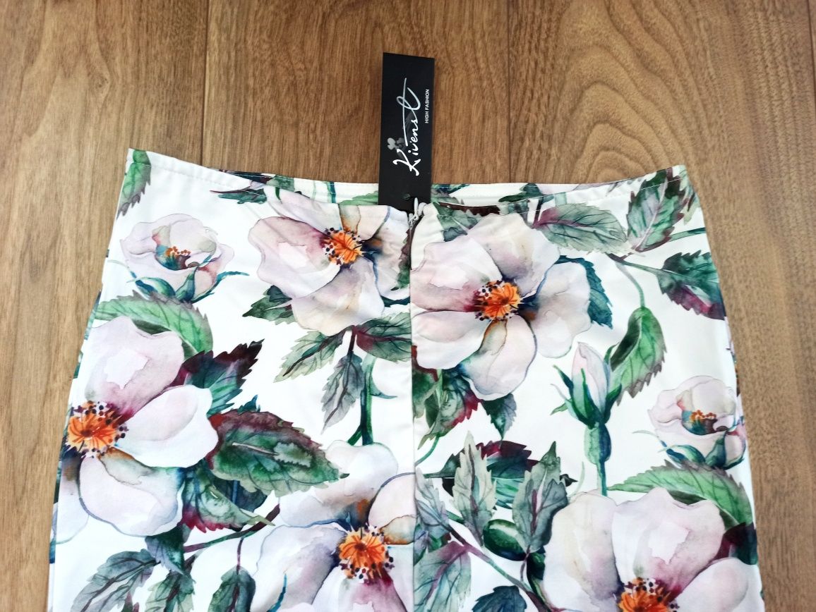 Nowa śliczna dopasowana ołówkowa spódnica kwiaty M wiosenna eleganck