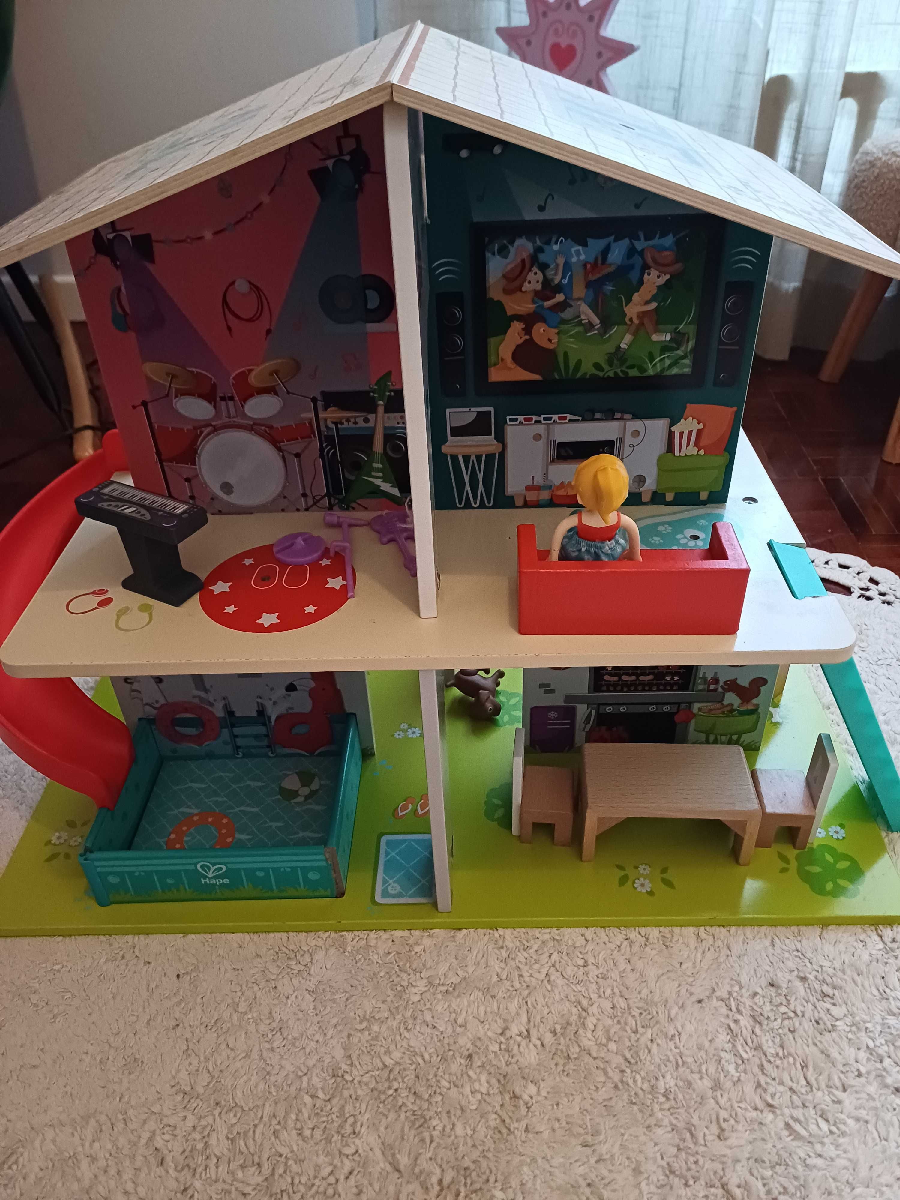 Casa de bonecas Rock & Slide Hape