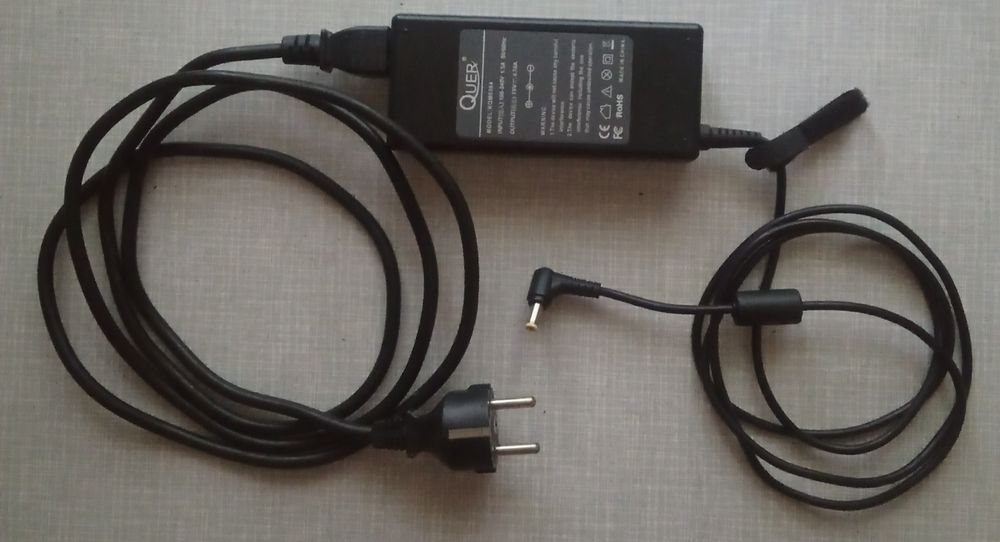 Zasilacz quer 19v 4.74a kom0384