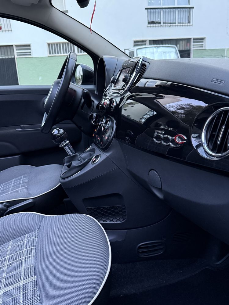 Fiat 500c. Lounge de ano 2016