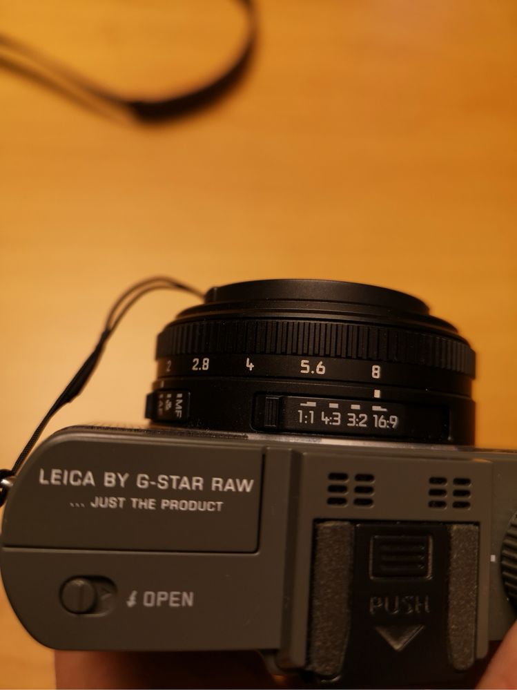 Leica D-Lux 6 «Edição by G-Star RAW» – Edição Limitada
