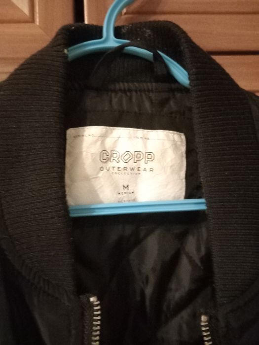 Cienka kurtka bomberka