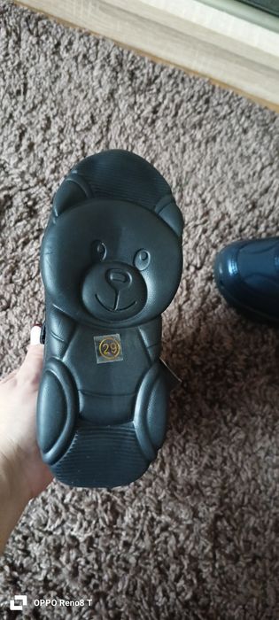 Взуття на дівчинку або хлопчика