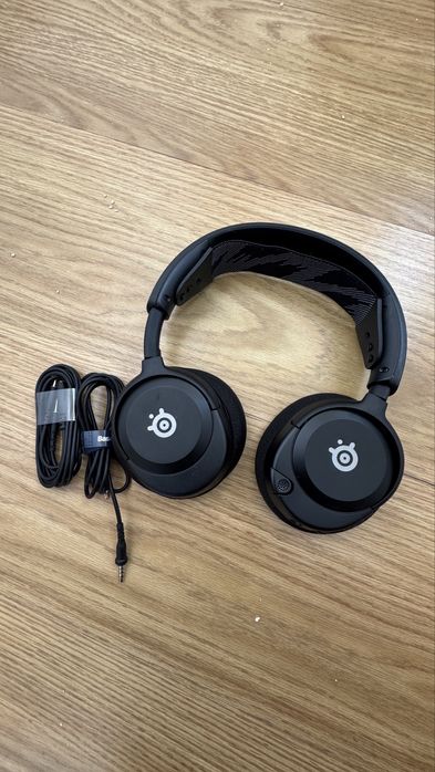 SteelSeries Arctis Nova 1