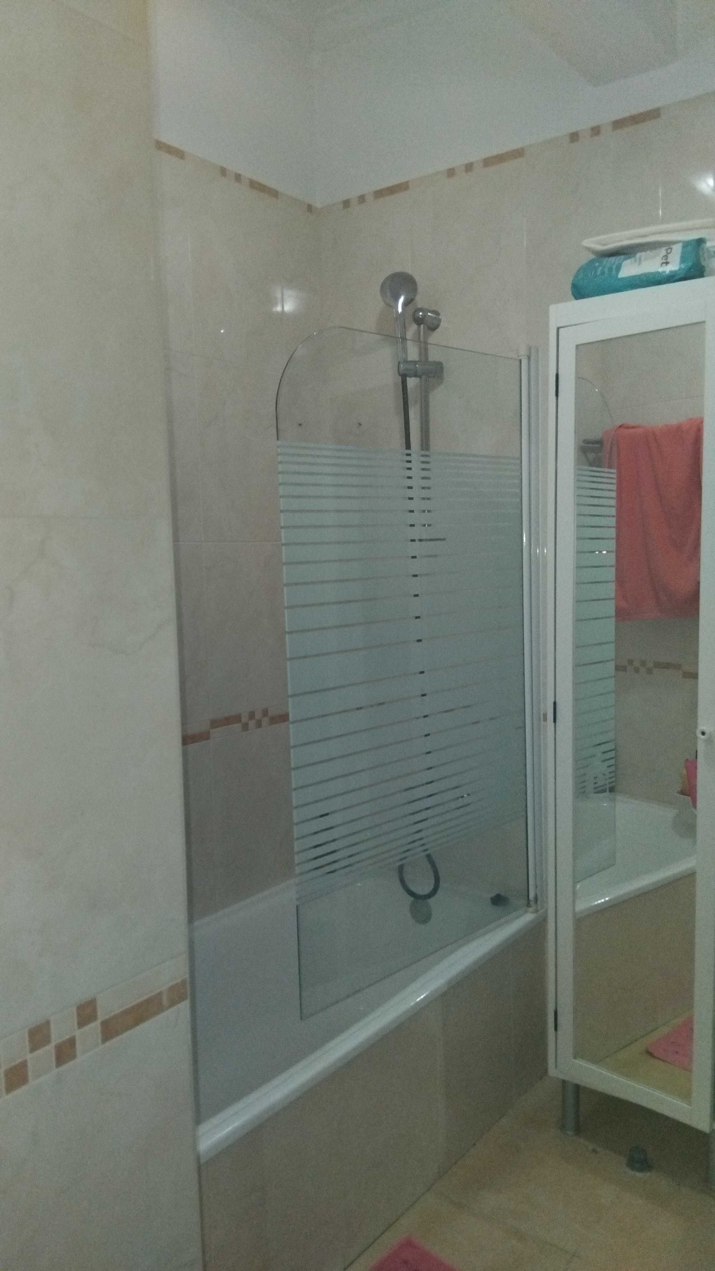 Quarto mobilado em Monte Abraão, despesas incluídas, contrato Finanças