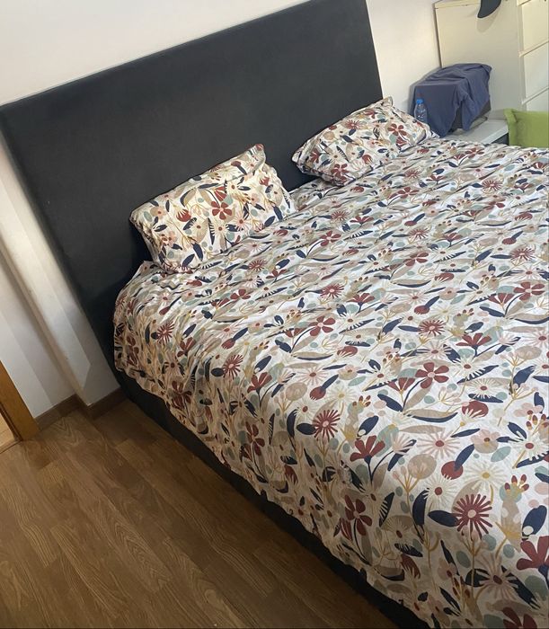 Cama estofada 160*200 com estrado