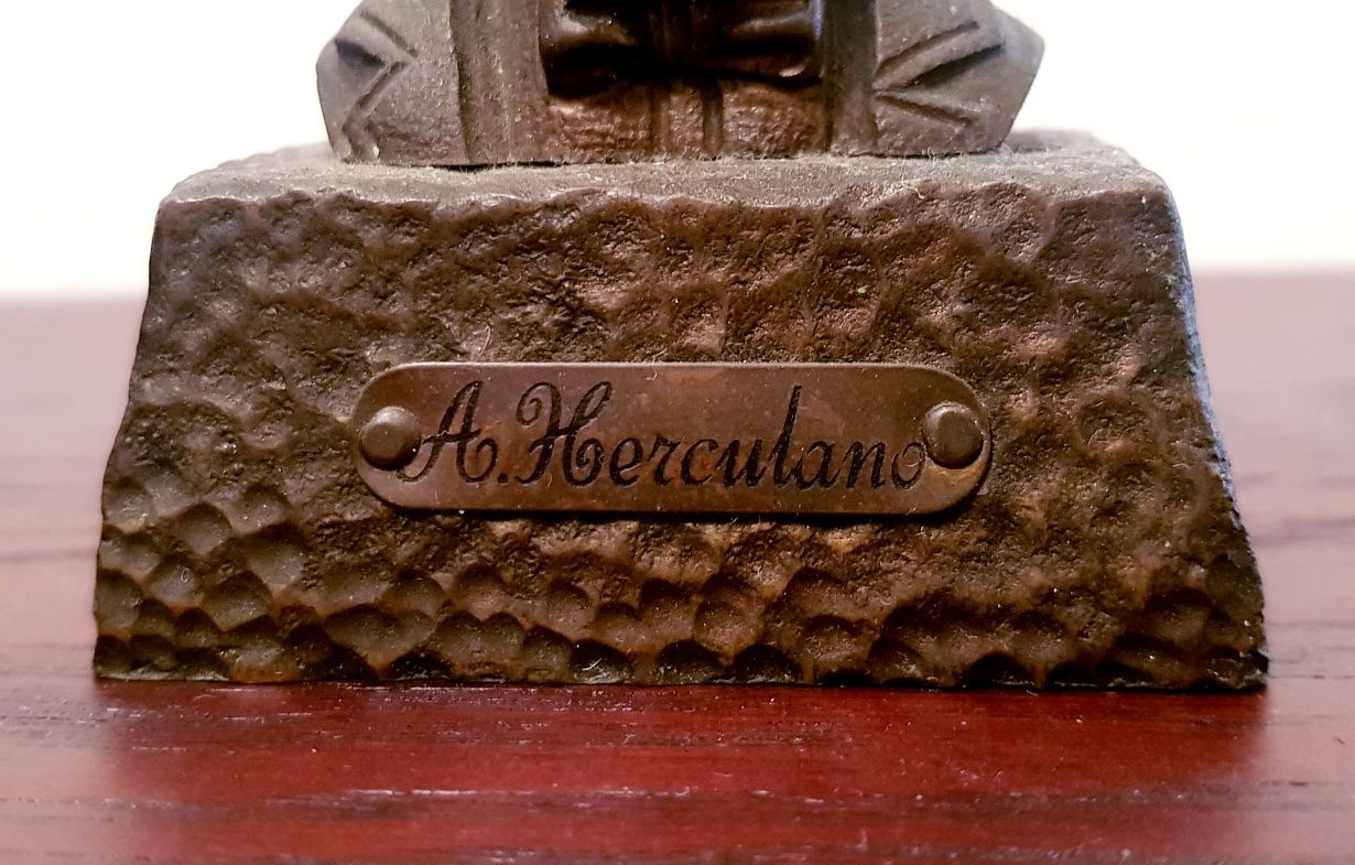 Busto Alexandre Herculano