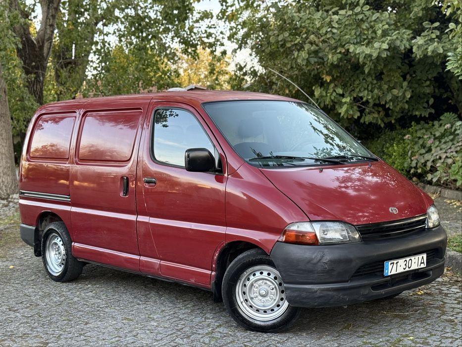 Toyota Hiace 2.4D – 3 lugares