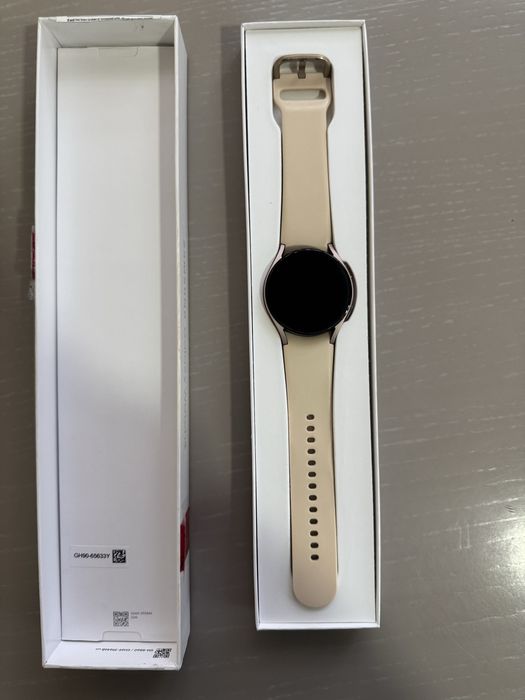 Смарт-годинник (смарт часы) Samsung Galaxy Watch4 40mm Gold
