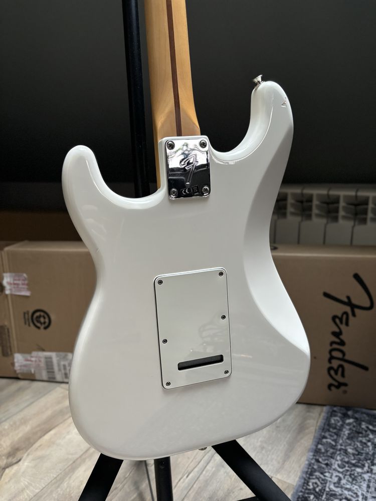 Fender Player Stratocaster MN PWT