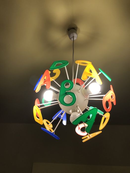 Lampa literki do pokoju dziecięcego gratis puzzle