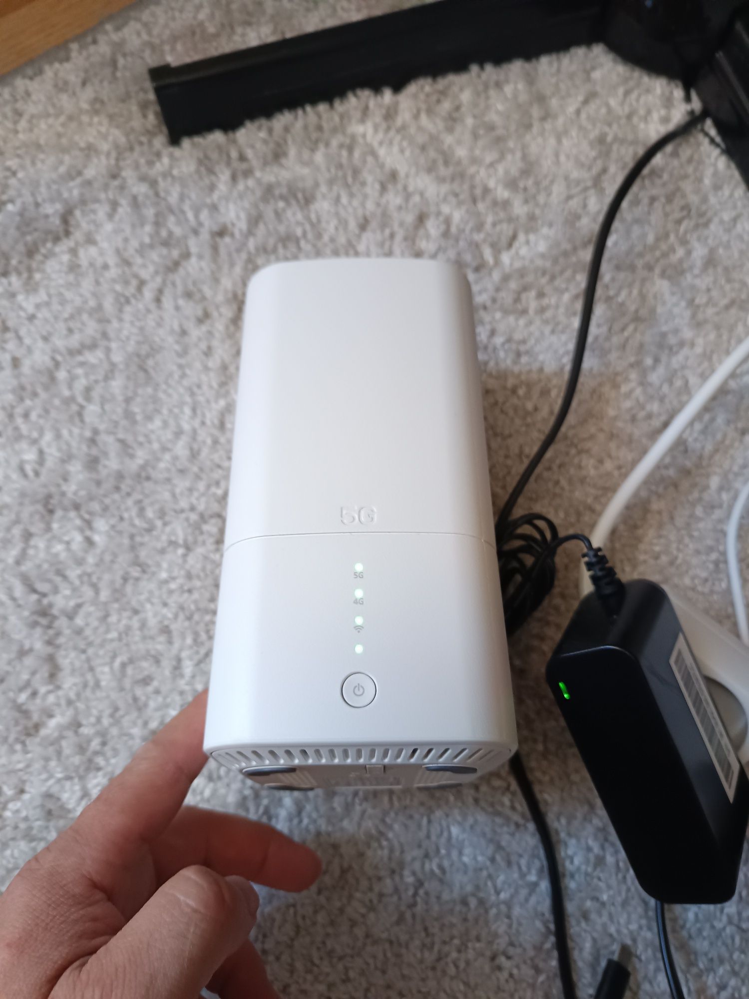 Telenor FA7550 router GSM nano Sim 5G oraz LTE kat.19