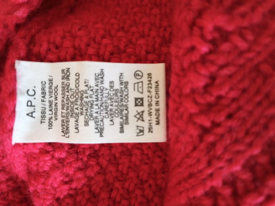Новий вовняний светр від французького бренду A.P.C