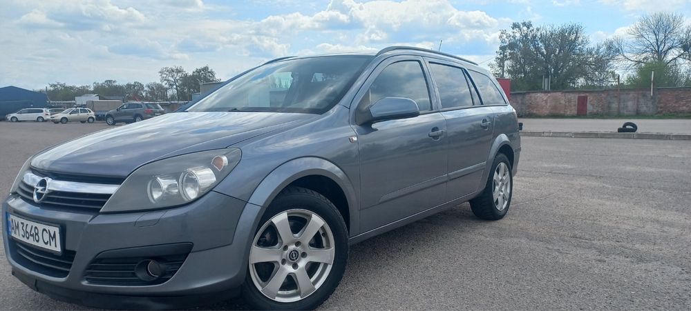 Продам Opel Astra H