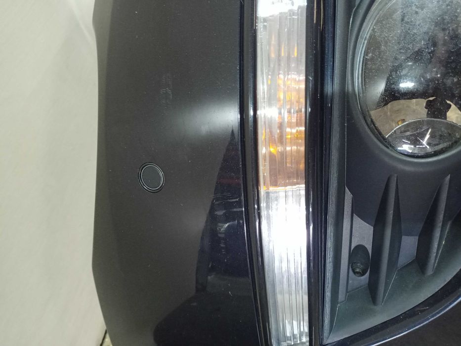 VW Volkswagen Passat B6 zderzak przód przedni kolor LC9X czarny 4XPDC
