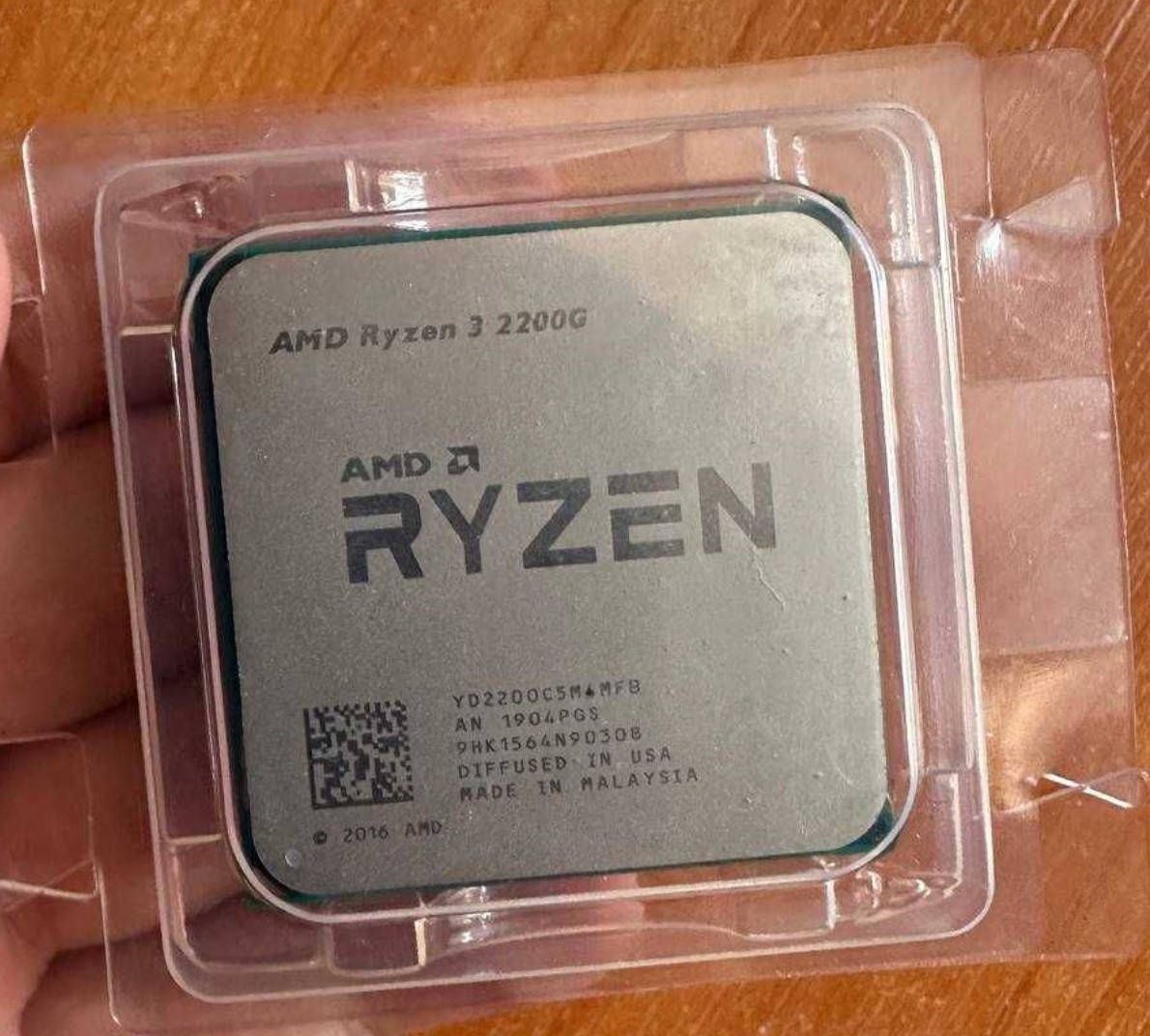 Процессор AMD Ryzen 3 2200G (AM4)