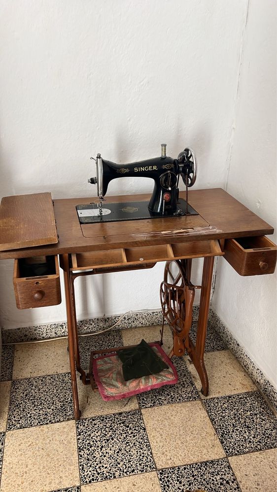 Maquina de Costura Vintage- um classico