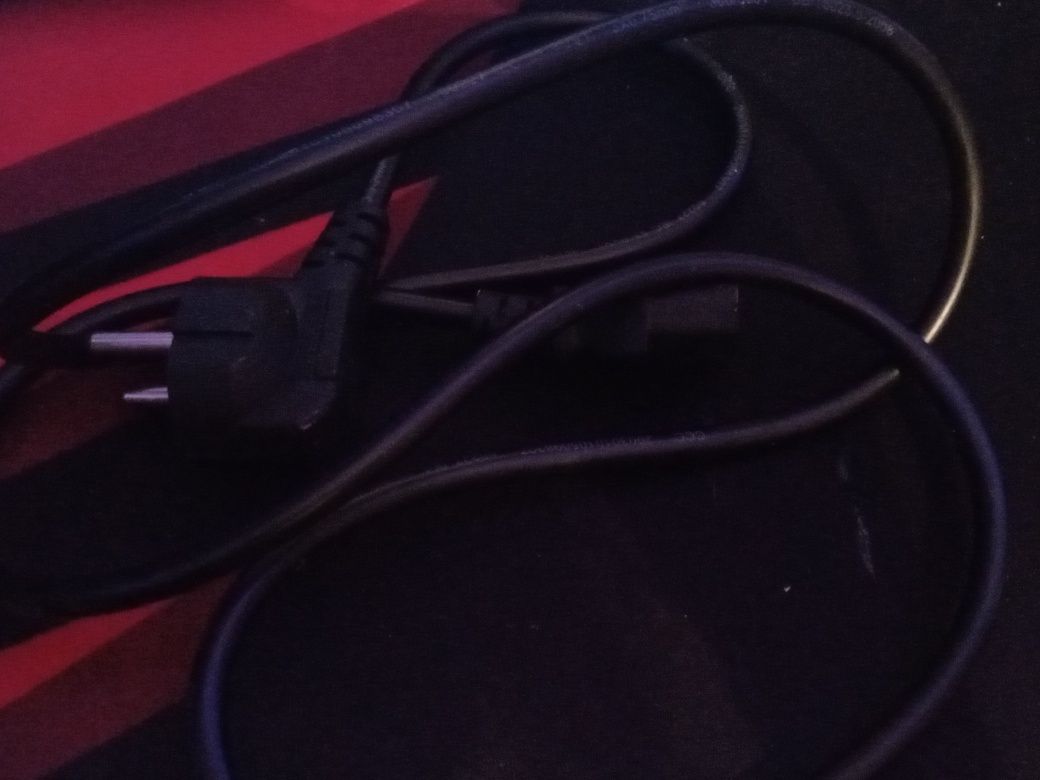 Kabel zasilający do komputera / monitora