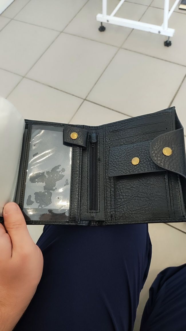 Продам гаманці чоловічі всі нові