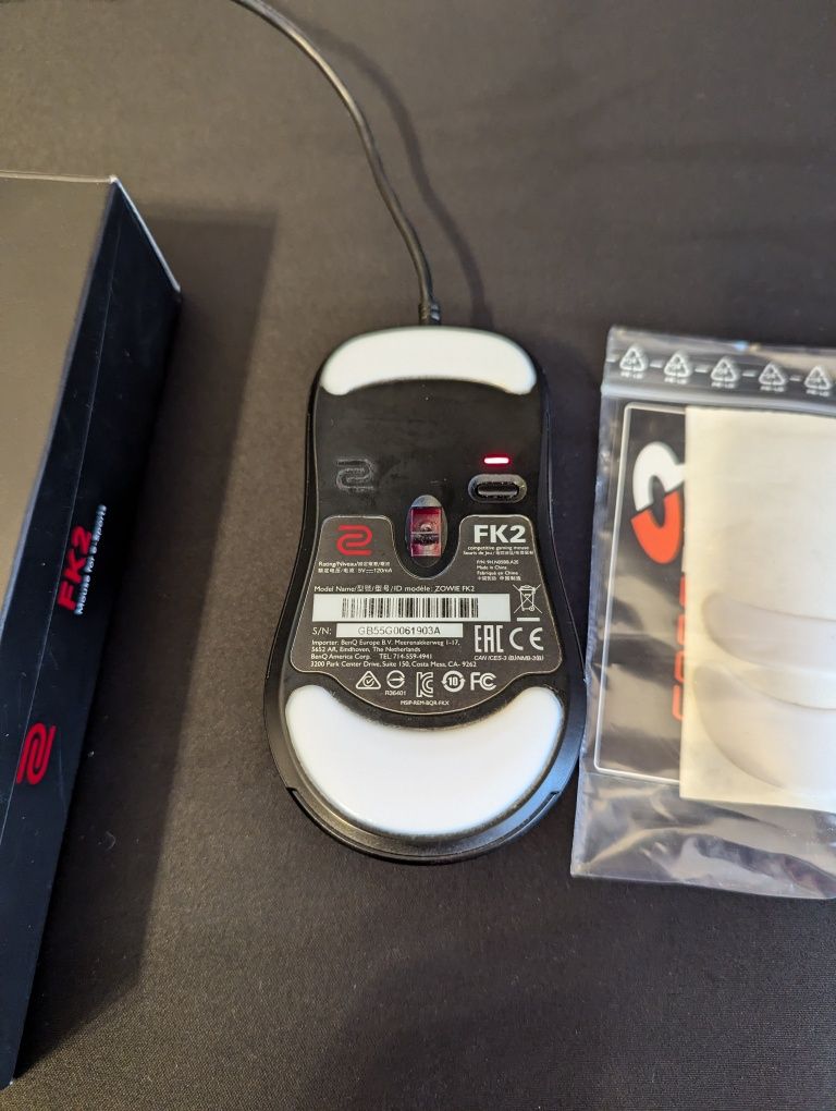 Myszka Benq Zowie FK2 SUPER STAN gratis ślizgacze i uchwyt na kabel