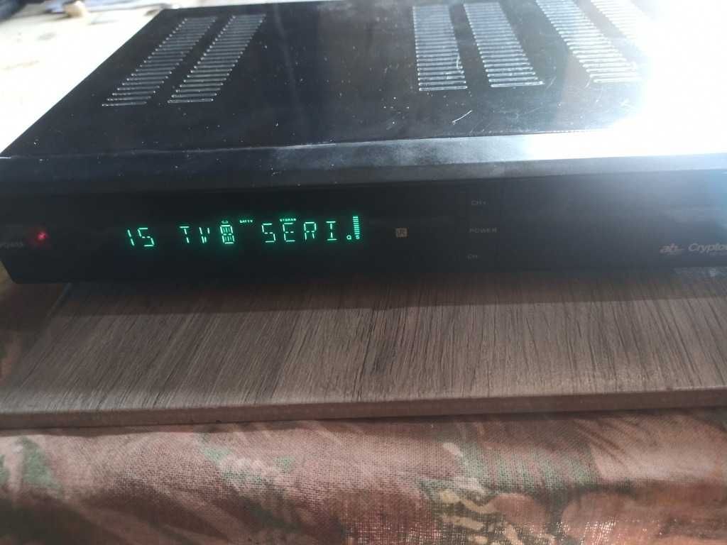 Dekoder Cyfrowy CryptoBox 752HD Combo DVBS2/DVBT2-HEVC